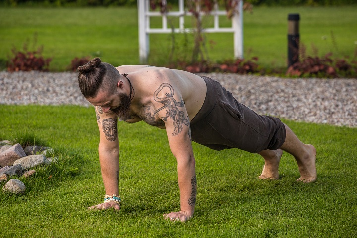 Deska (Dandasana)