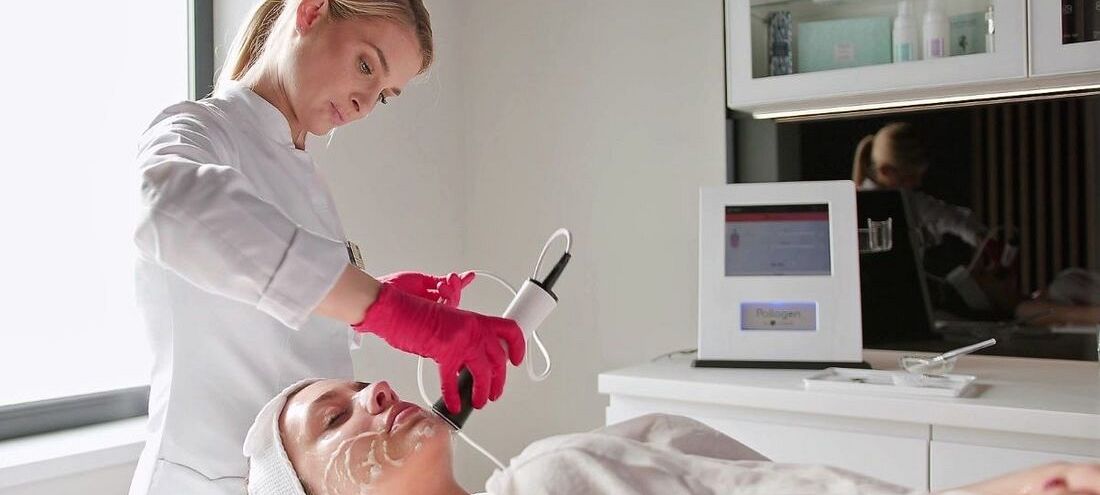 Jak działa pielęgnacja twarzy Geneo? Film z zabiegu w Klinice Endermology Center
