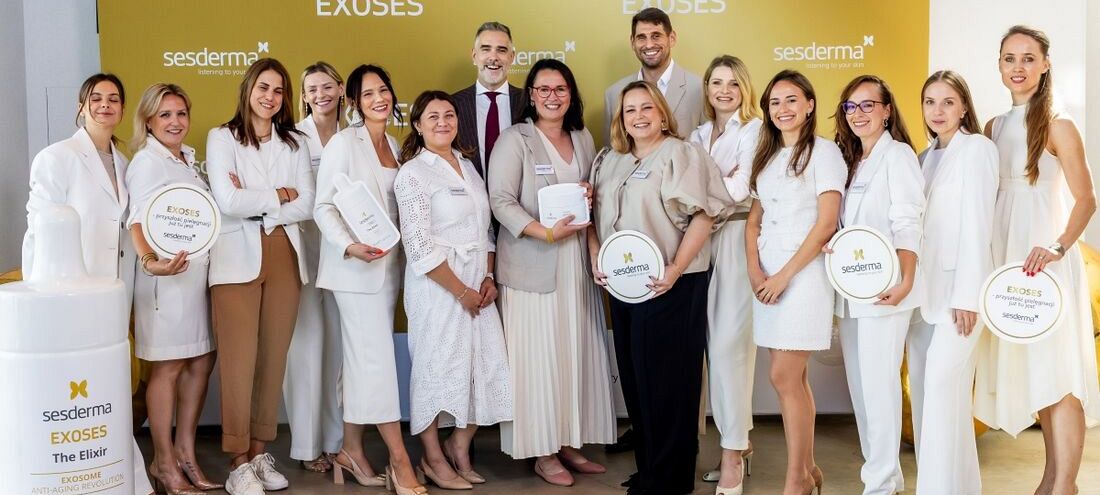 Egzosomy a mikrobiota skóry. Premiera linii EXOSES od Sesderma
