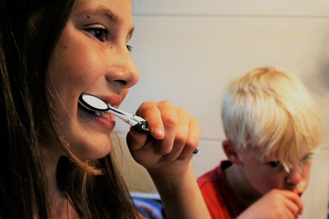 10 błędów, jakie popełniamy przy myciu zębów 