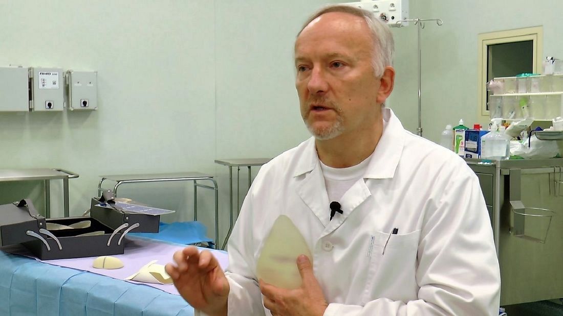 #Wideokonsultacje z... dr. Tadeuszem Witwickim. Powiększanie piersi implantami Dr Tadeusz Witwicki