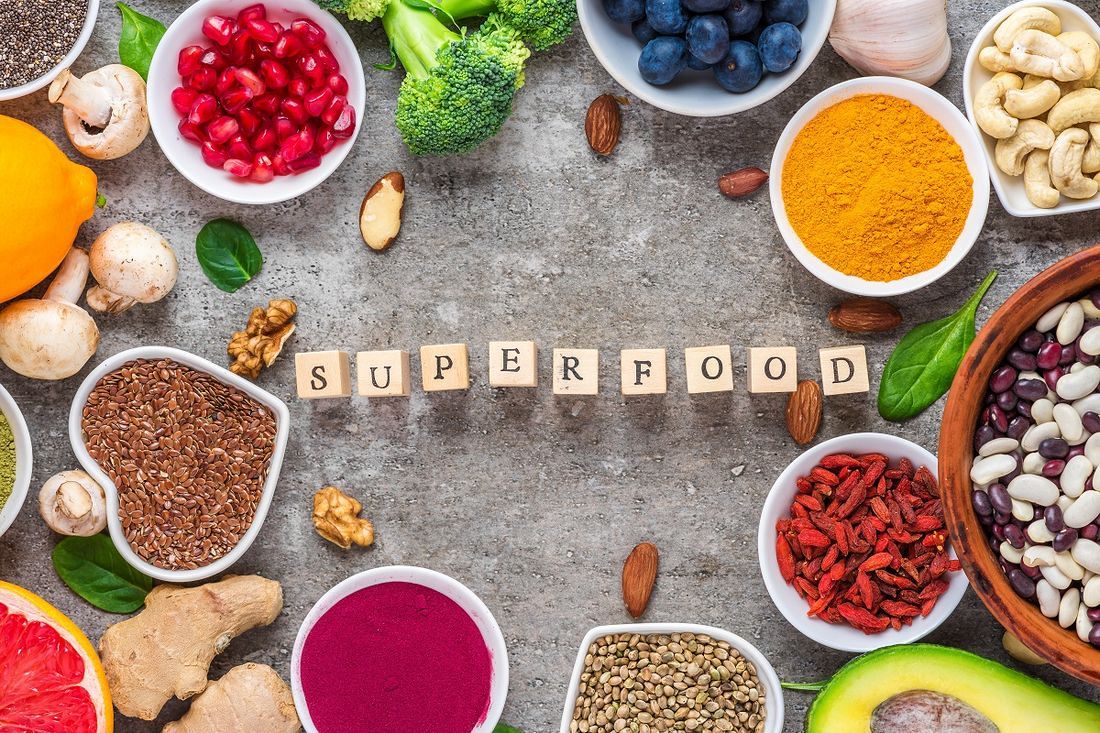 Superfoods w walce o odporność organizmu – jakie produkty warto na stałe włączyć do swojej diety? Superfoods 