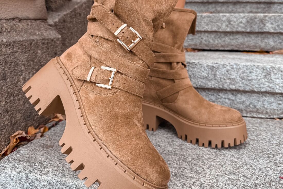 Stylizacje z botkami damskimi na różne okazje – od casualu po wieczór 