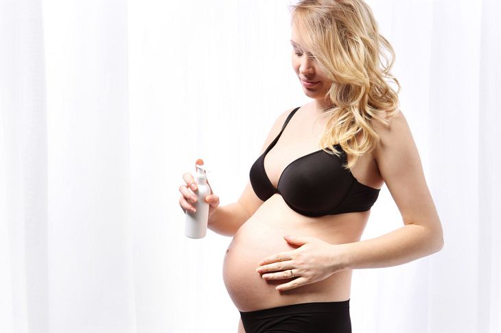 Przygotowania do lata. Jak usunąć rozstępy po ciąży? 