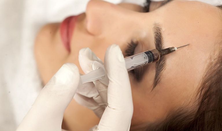 Millenialsi coraz częściej zdecydowani na botox