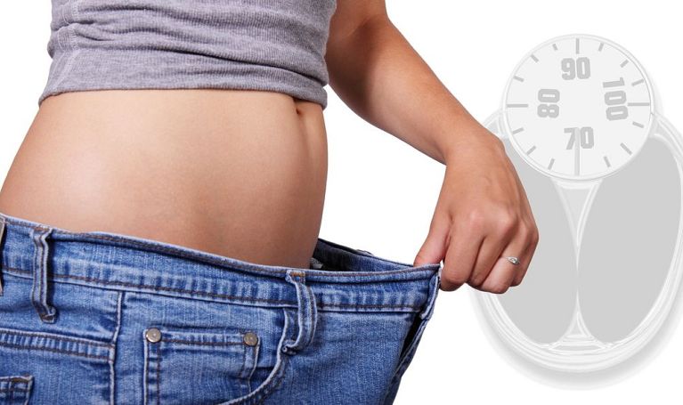 5 szkodliwych dla zdrowia rzeczy, które robią kobiety i mężczyźni, żeby stracić na wadze