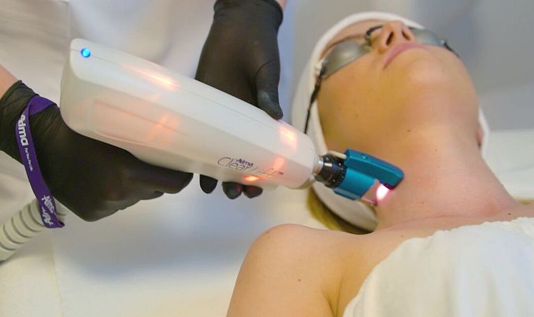 Królewskie technologie w Royal Clinic Medical SPA w Wieluniu - od wyszczuplania do liftingu twarzy