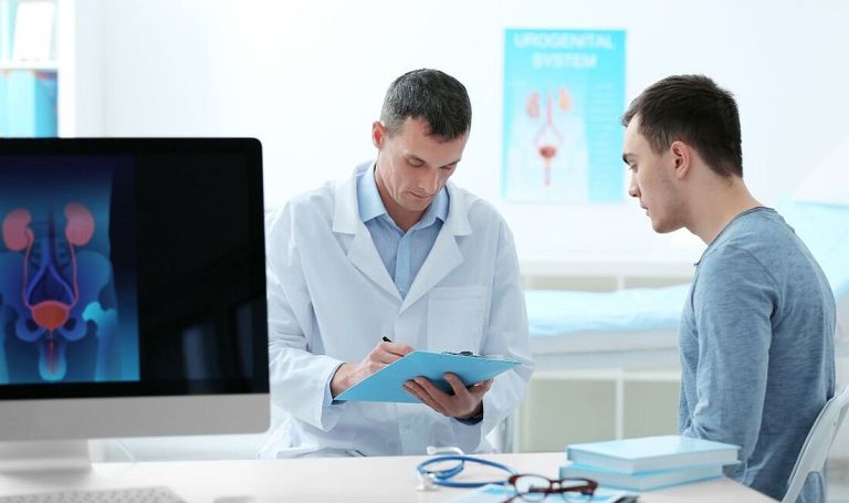 Męska strefa w Arcadia Clinic. Eksperci o leczeniu zaburzeń erekcji