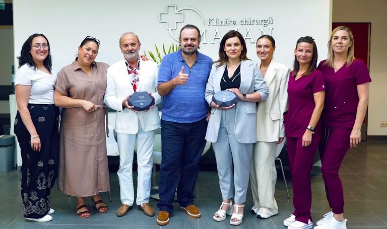 Harmonizacja piersi metodą Mia Femtech™ w Klinice Chirurgii Mazan