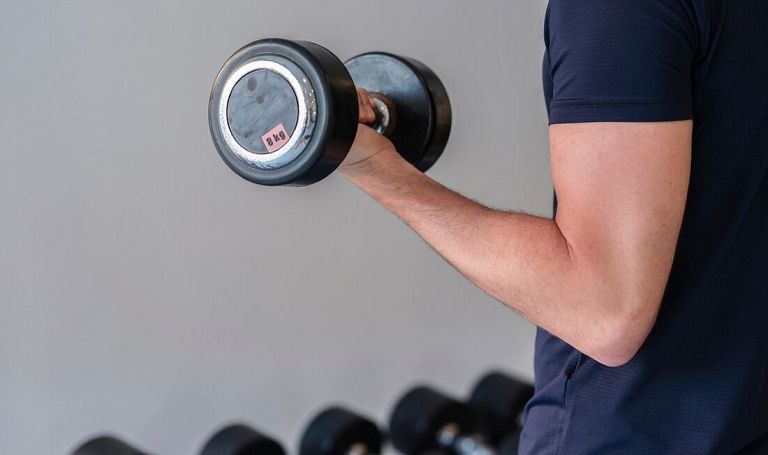 Życie w biegu, a zdrowie - jak nie zaniedbać leczenia przy napiętym grafiku?