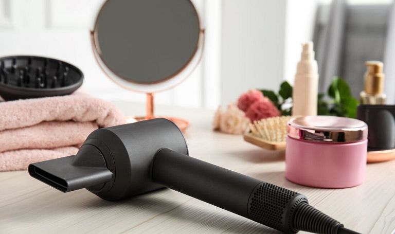 Jak skutecznie chronić pasma przed wysoką temperaturą – poradnik