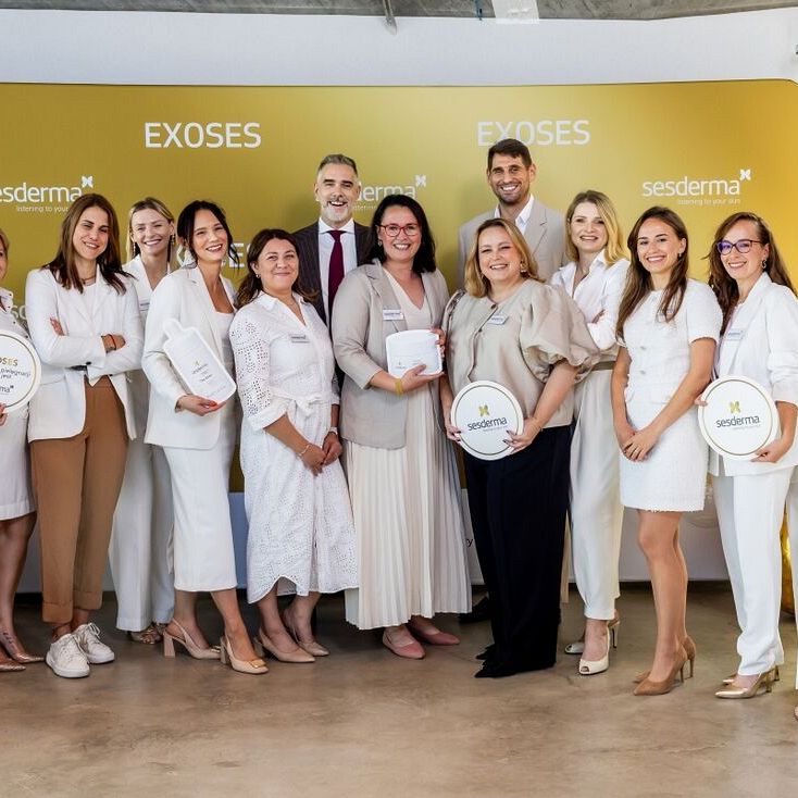 Egzosomy a mikrobiota skóry. Premiera linii EXOSES od Sesderma