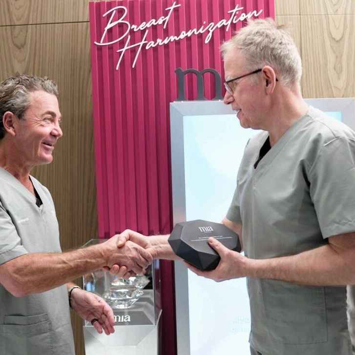 Harmonizacja piersi MIA Femtech™ w Timeless Chirurgia Plastyczna w Warszawie