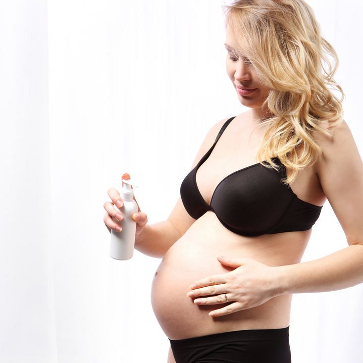 Przygotowania do lata. Jak usunąć rozstępy po ciąży?
