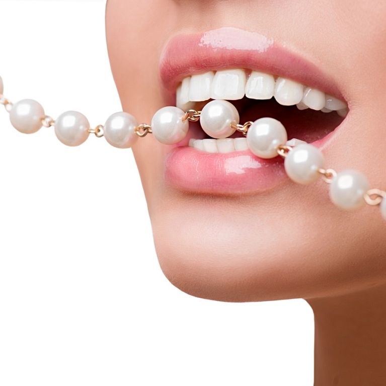 Biżuteria nazębna - dla pięknych i zadbanych zębów! 